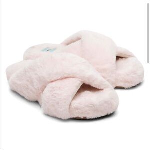TOM’S slippers *NEW*